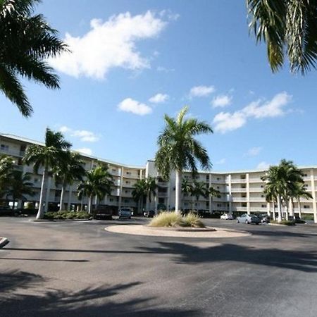 Boca Ciega Resort By Travel Resort Services St. Petersburg Exterior photo