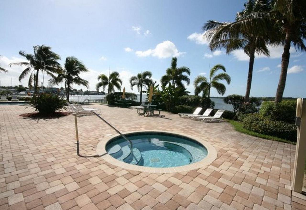 Boca Ciega Resort By Travel Resort Services St. Petersburg Exterior photo