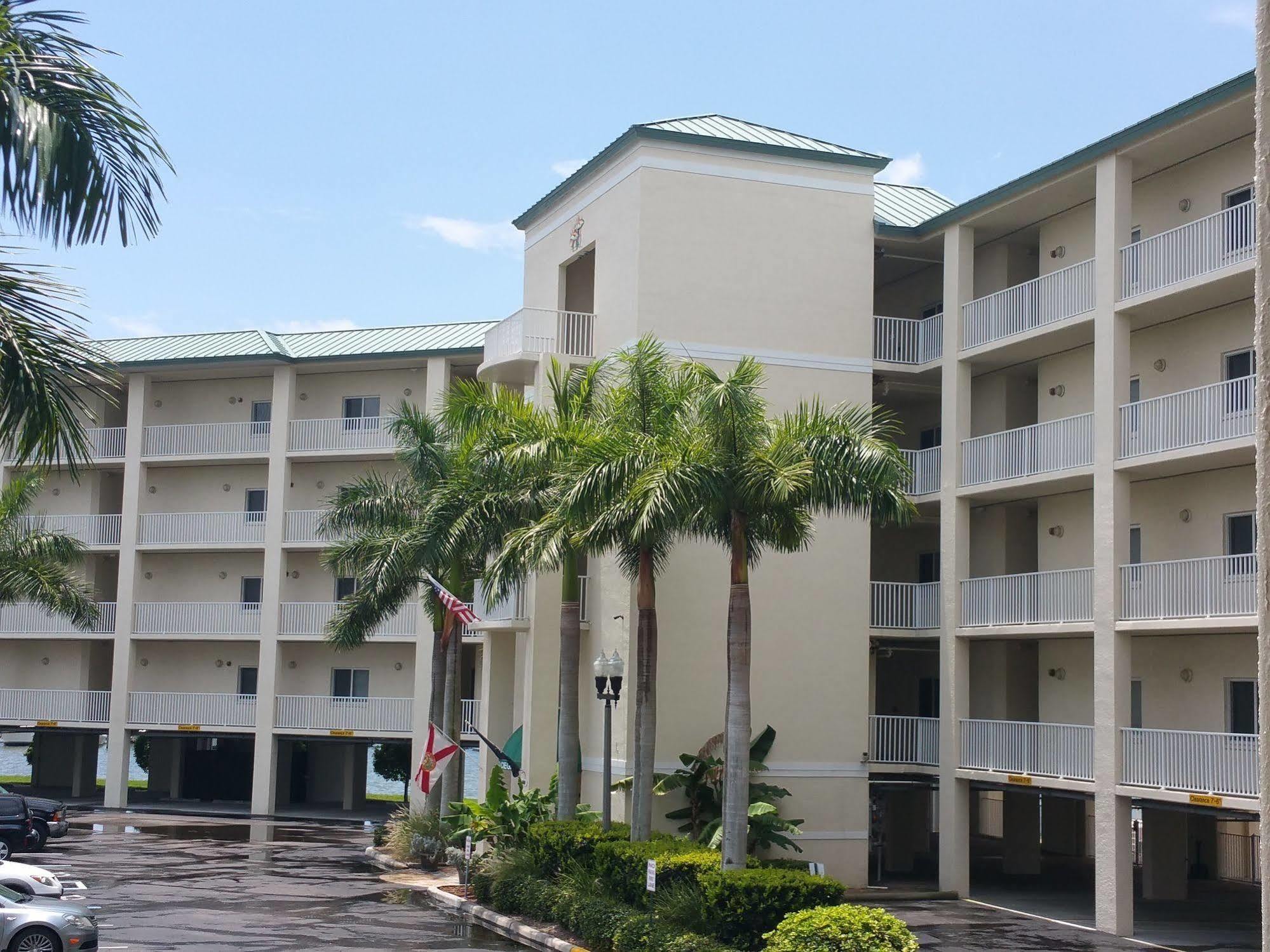 Boca Ciega Resort By Travel Resort Services St. Petersburg Exterior photo